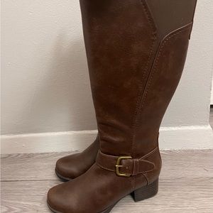 Baretraps dark brown riding boot NWOT